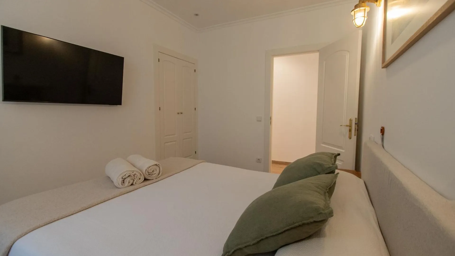 Suite Haus Castelar Santander 0*,